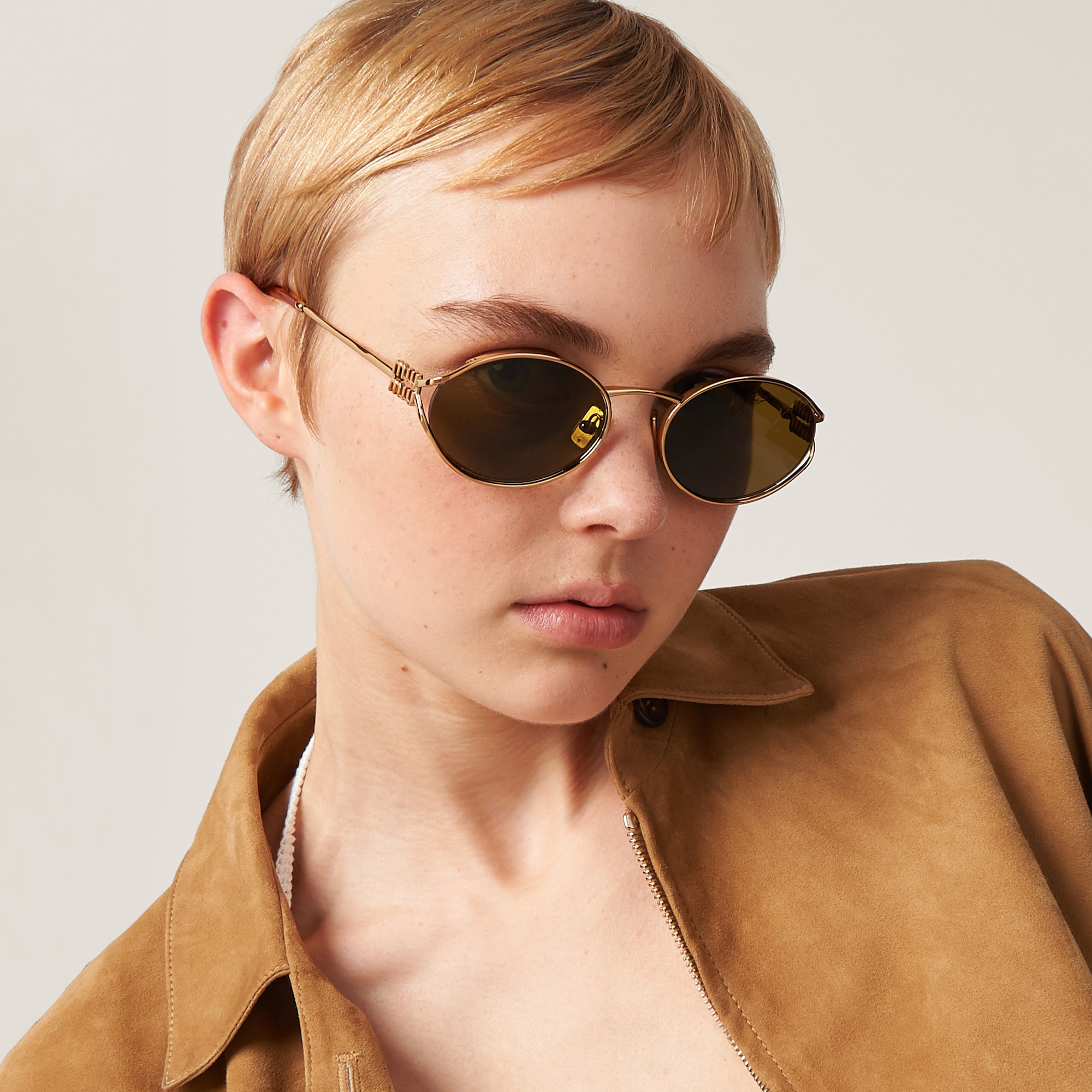 Miu Miu Logo sunglasses - Image 2
